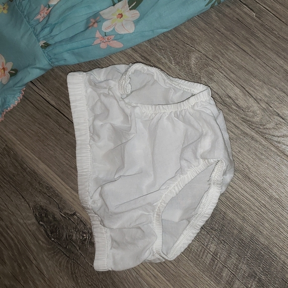 NWT adorable floral dress with bloomers - Picture 6 of 6